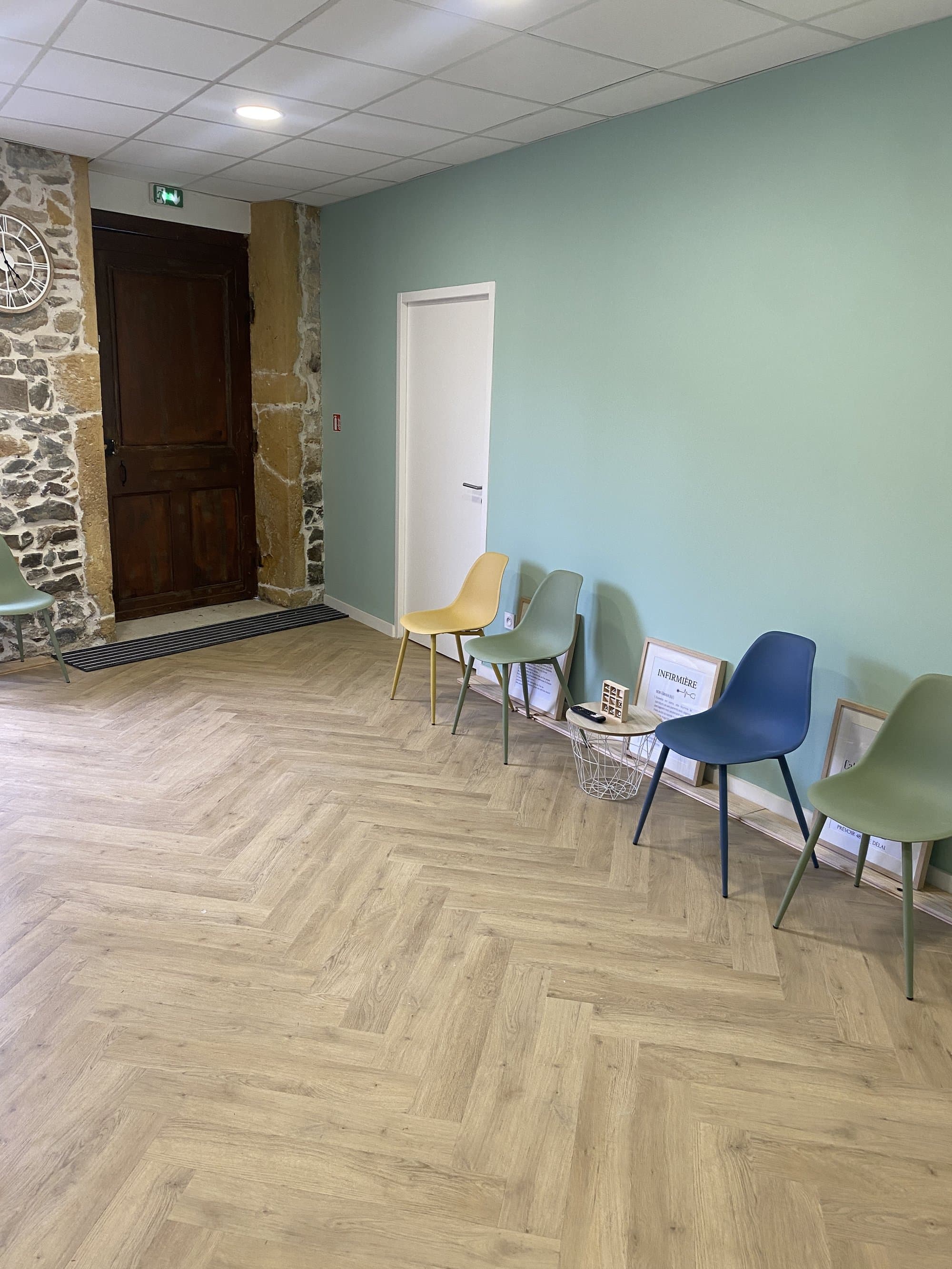 Local en maison de santé - Sain-Bel - 20 m²