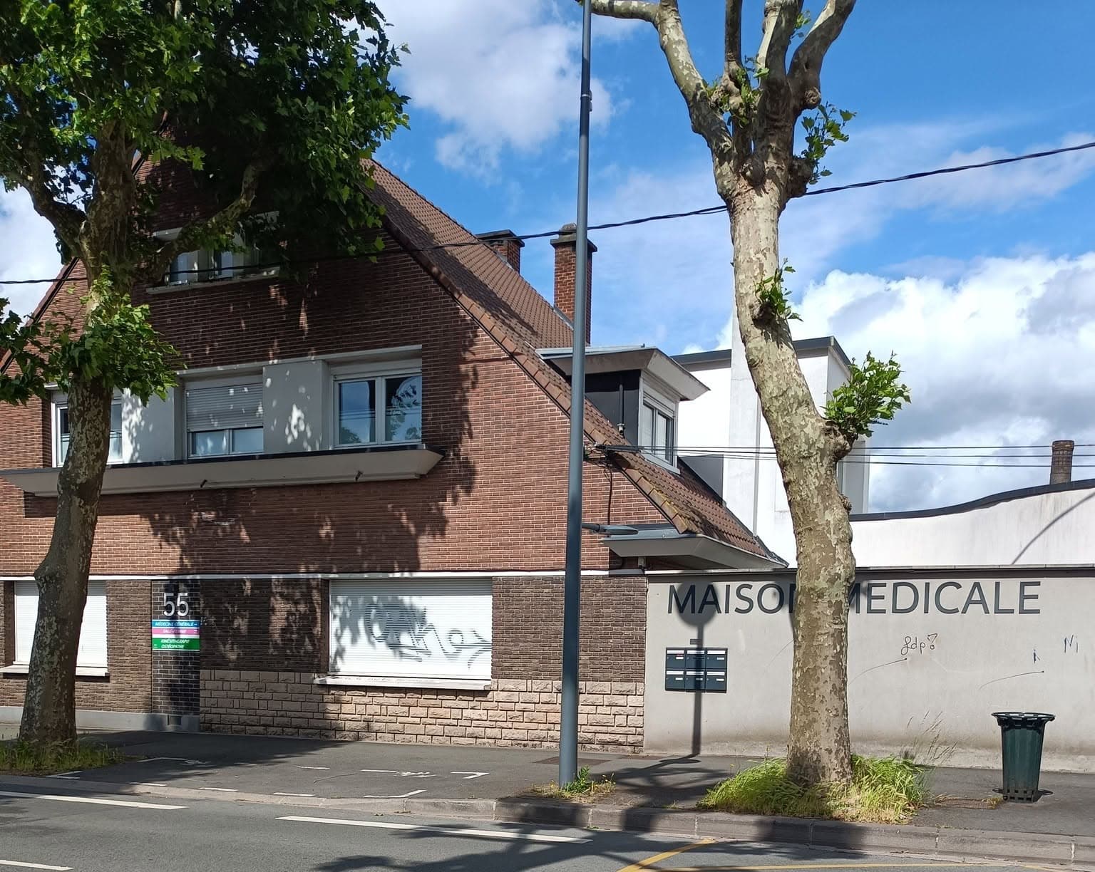 Local en maison de santé - Loos - 28 m²