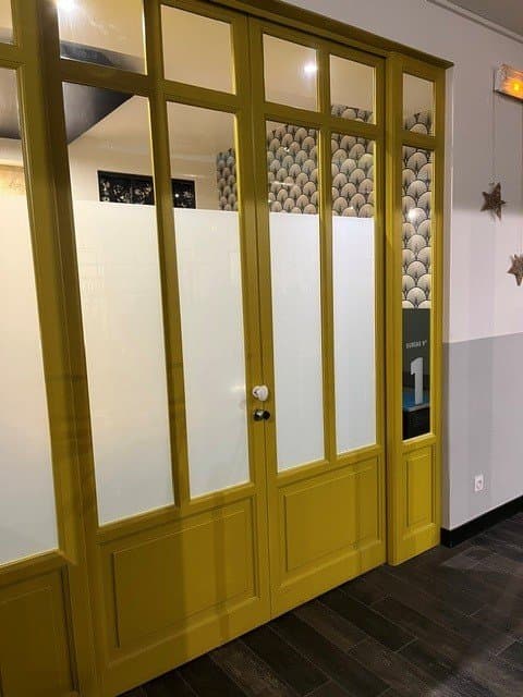 Local en maison de santé - Bordeaux - 10 m²
