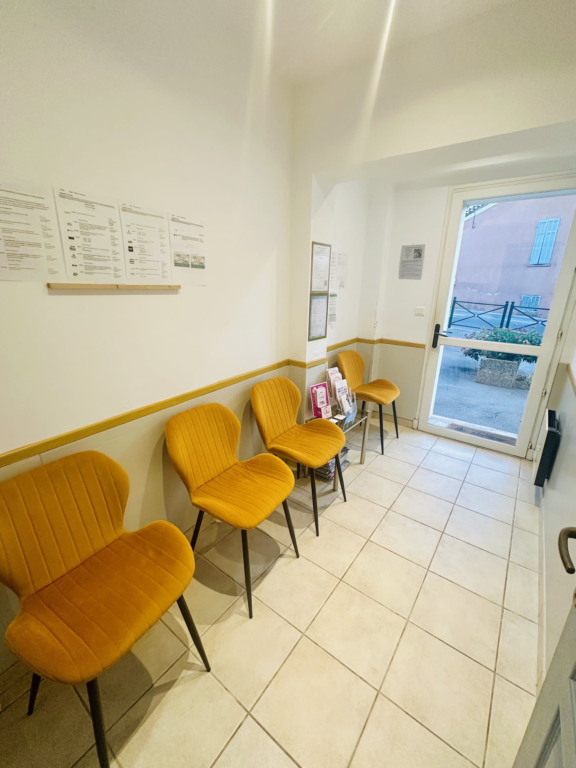 Cabinet médical - Roquebrune-sur-Argens - 15 m²