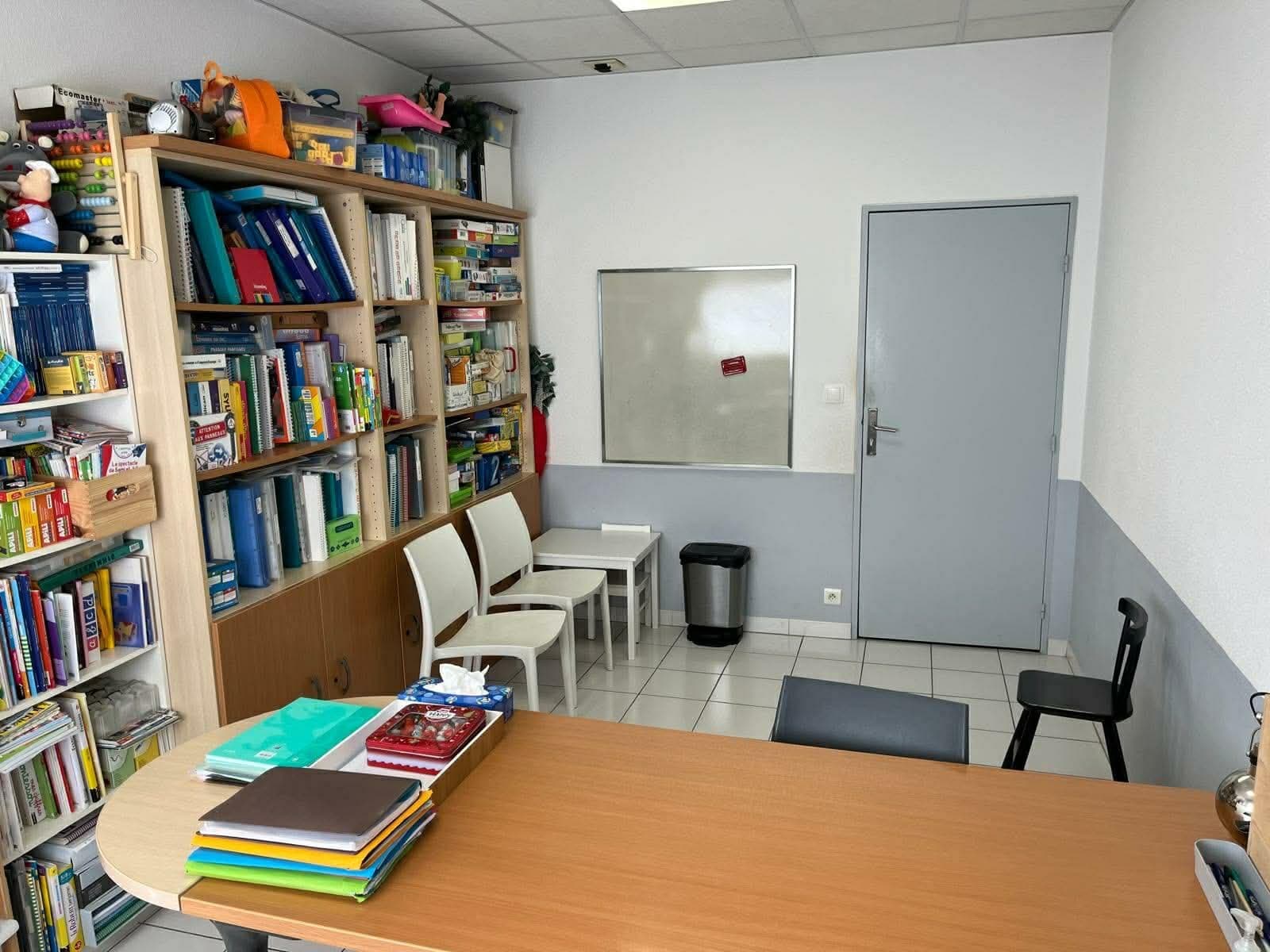 Local en maison de santé - Aimargues - 15 m²
