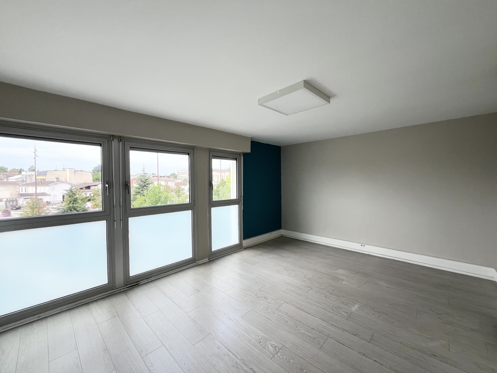 Cabinet médical - Gradignan - 77 m²
