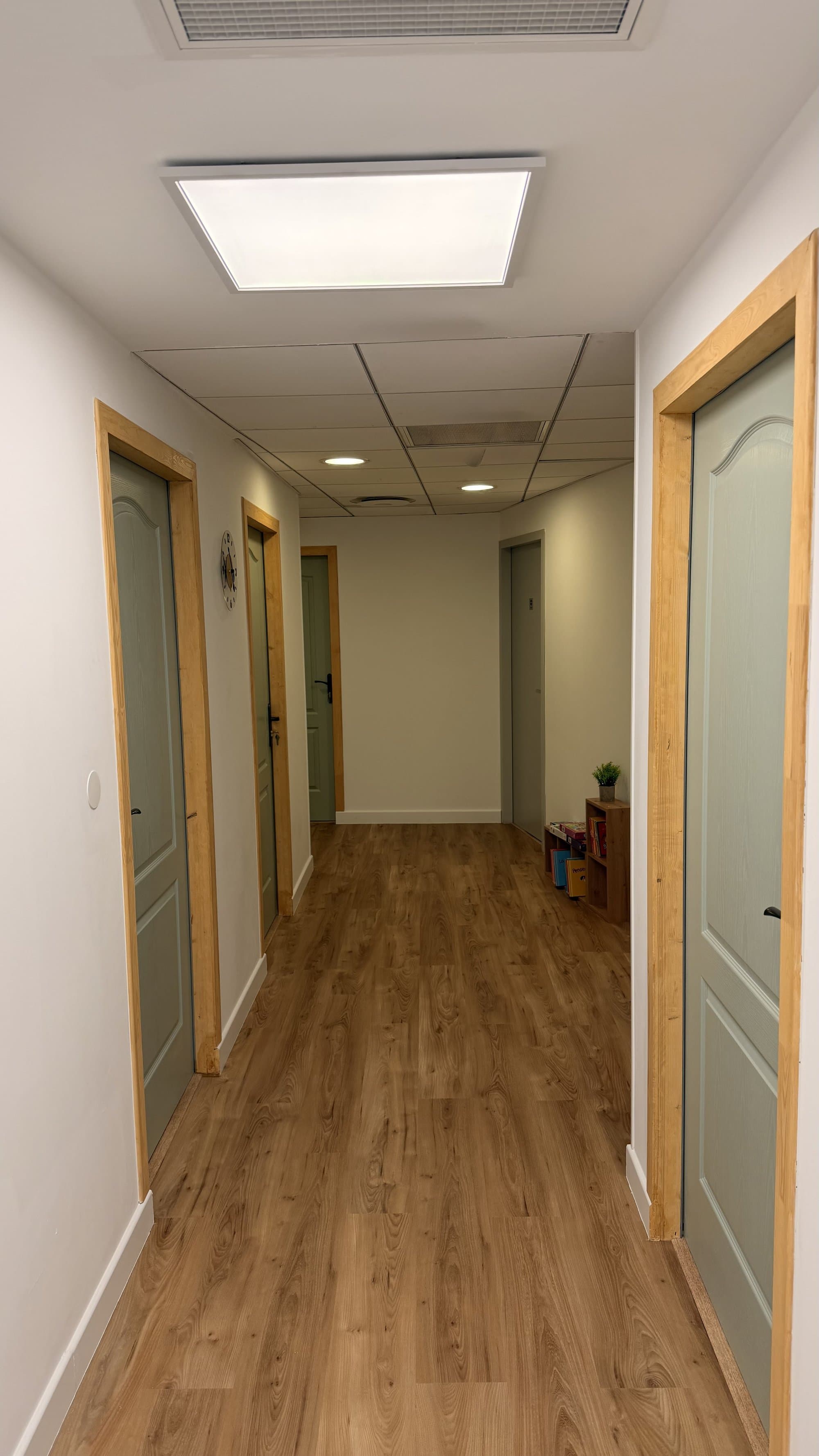 Local en maison de santé - Beaufort-en-Anjou - 11 m²