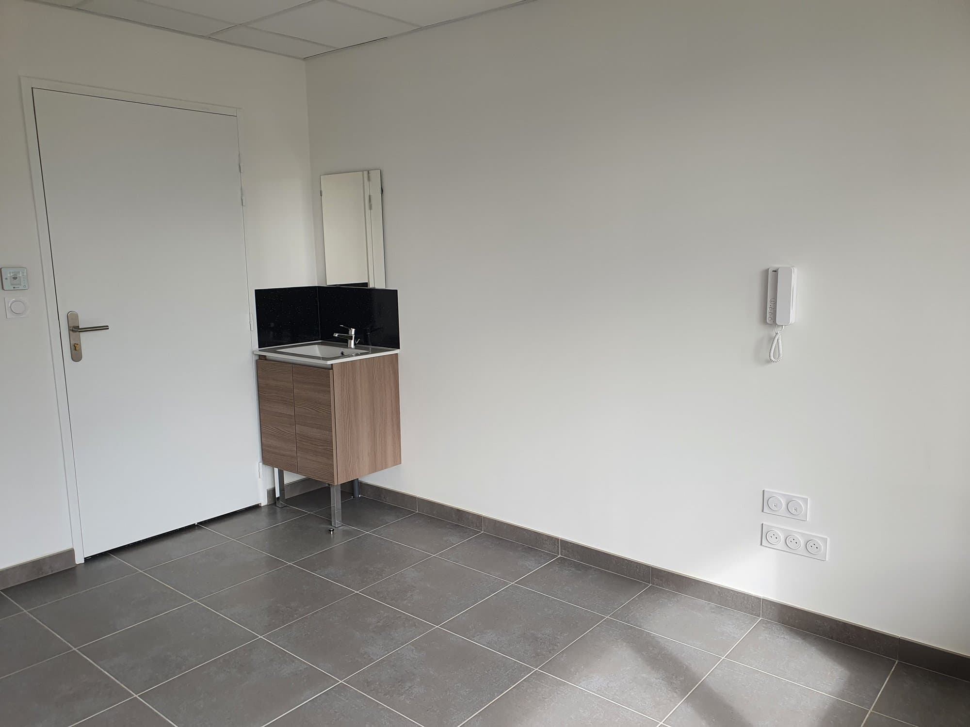 Cabinet médical - Venelles - 11 m²