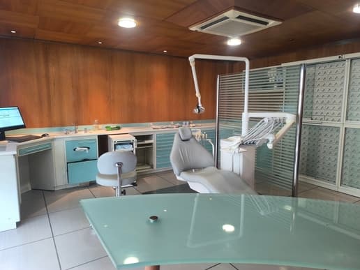 Vends murs orthodontie/omnipratique