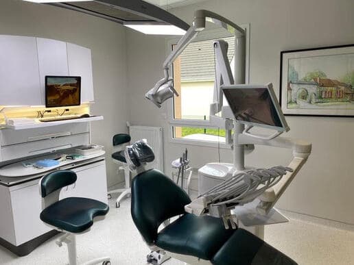 🦷 sydel · la saussaye - rouen (27) – murs + fonds, centre implantologie 8 fauteuils · réf. 2301