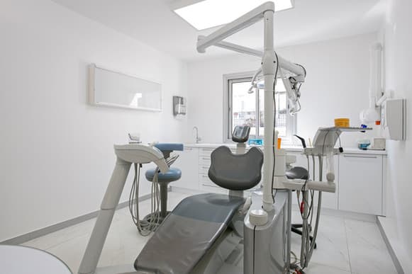 🦷 sydel · vincennes (94) – murs + fonds, 3 fauteuils · réf. 9402