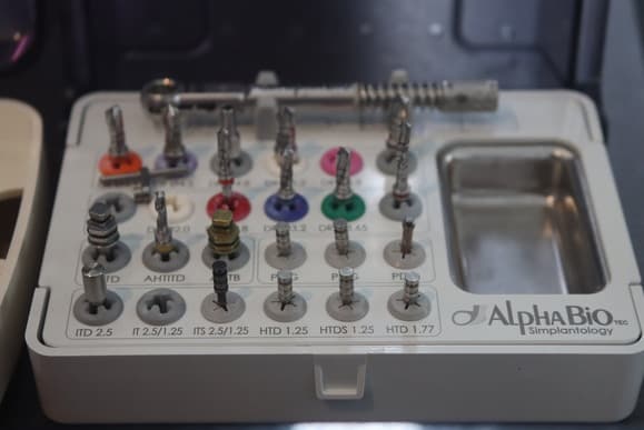 Implantologie alpha bio