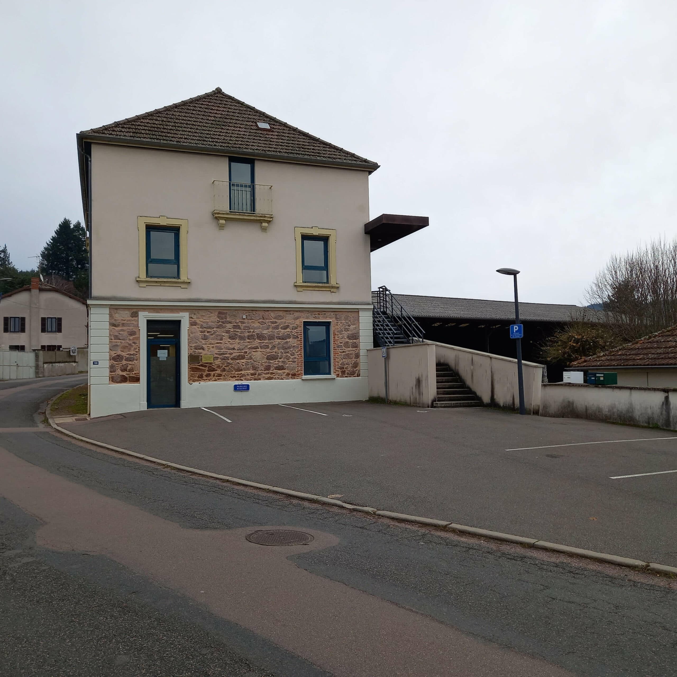 Cabinet dentaire à Belmont-de-la-Loire (42)