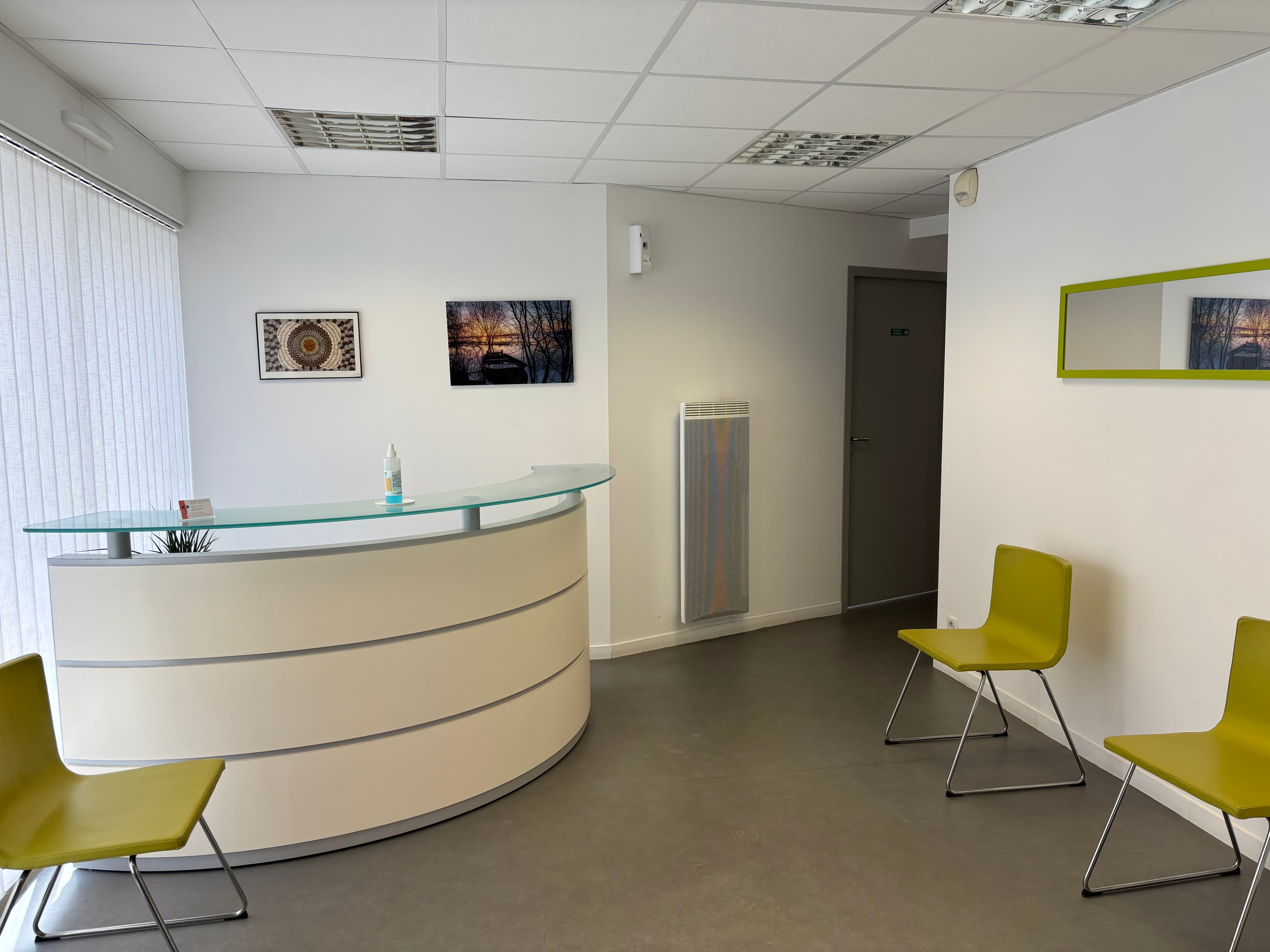 Vente cabinet + murs