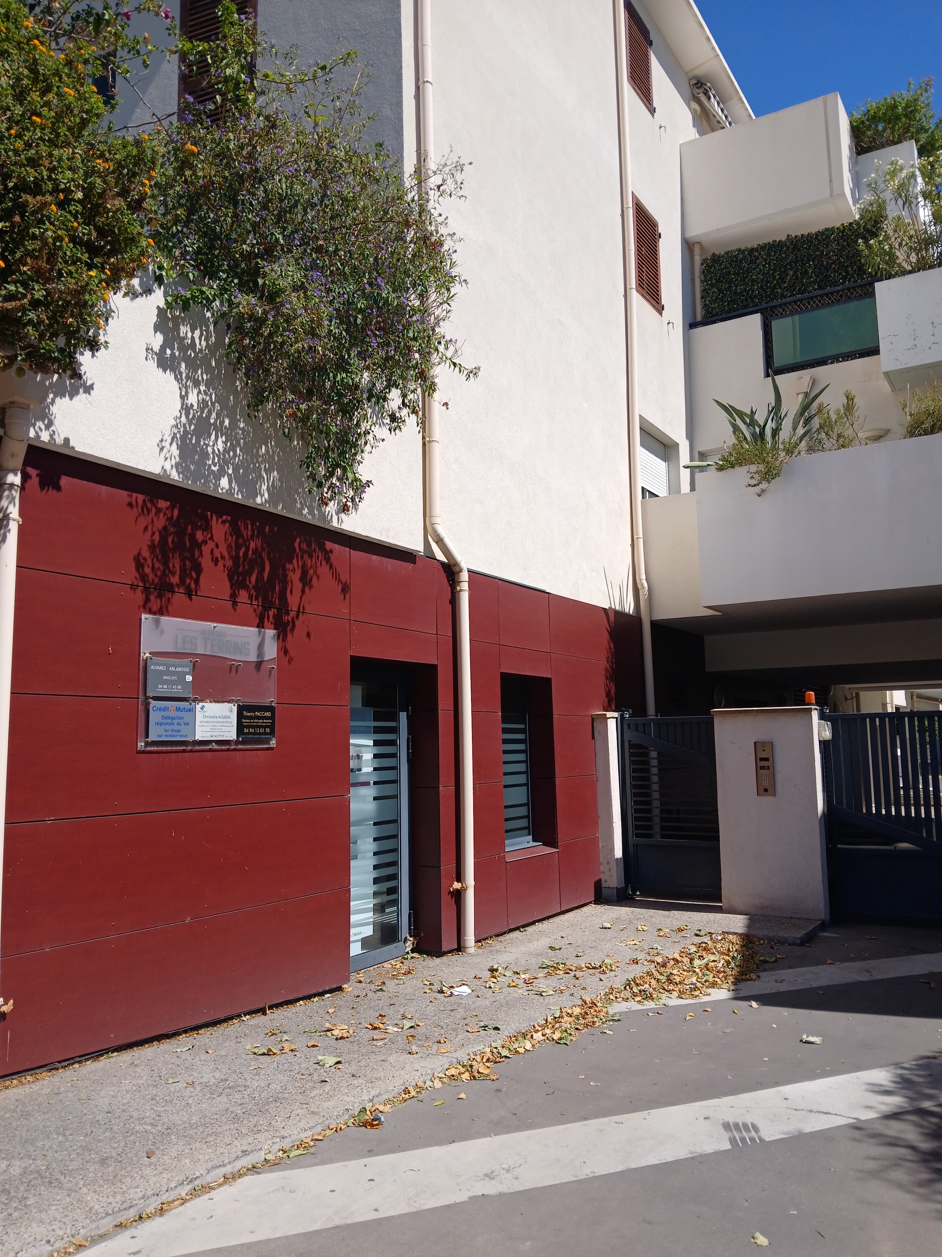 vente cabinet dentaire 83210  SOLLIES-PONT
