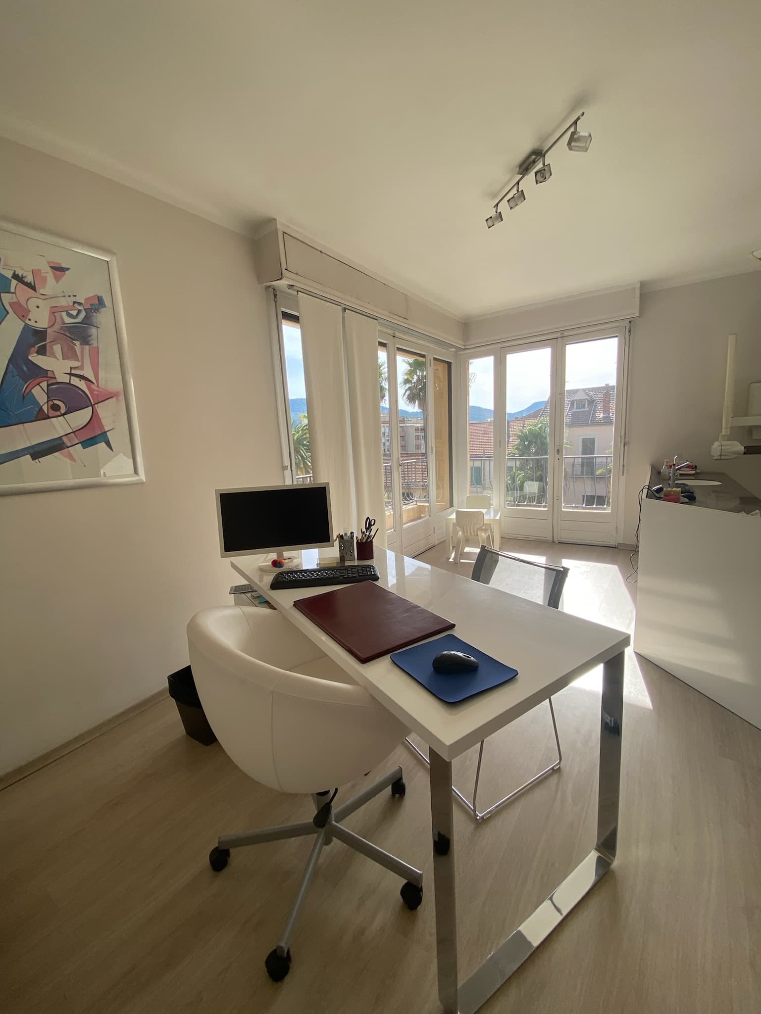 vente cabinet hyeres