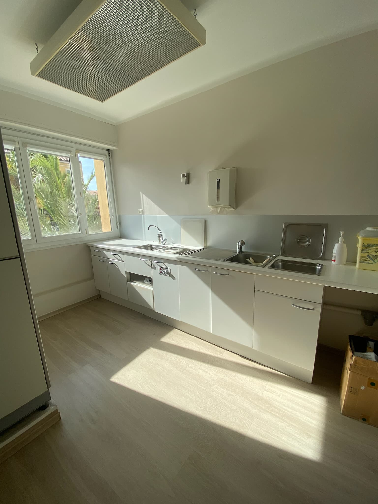 vente cabinet hyeres