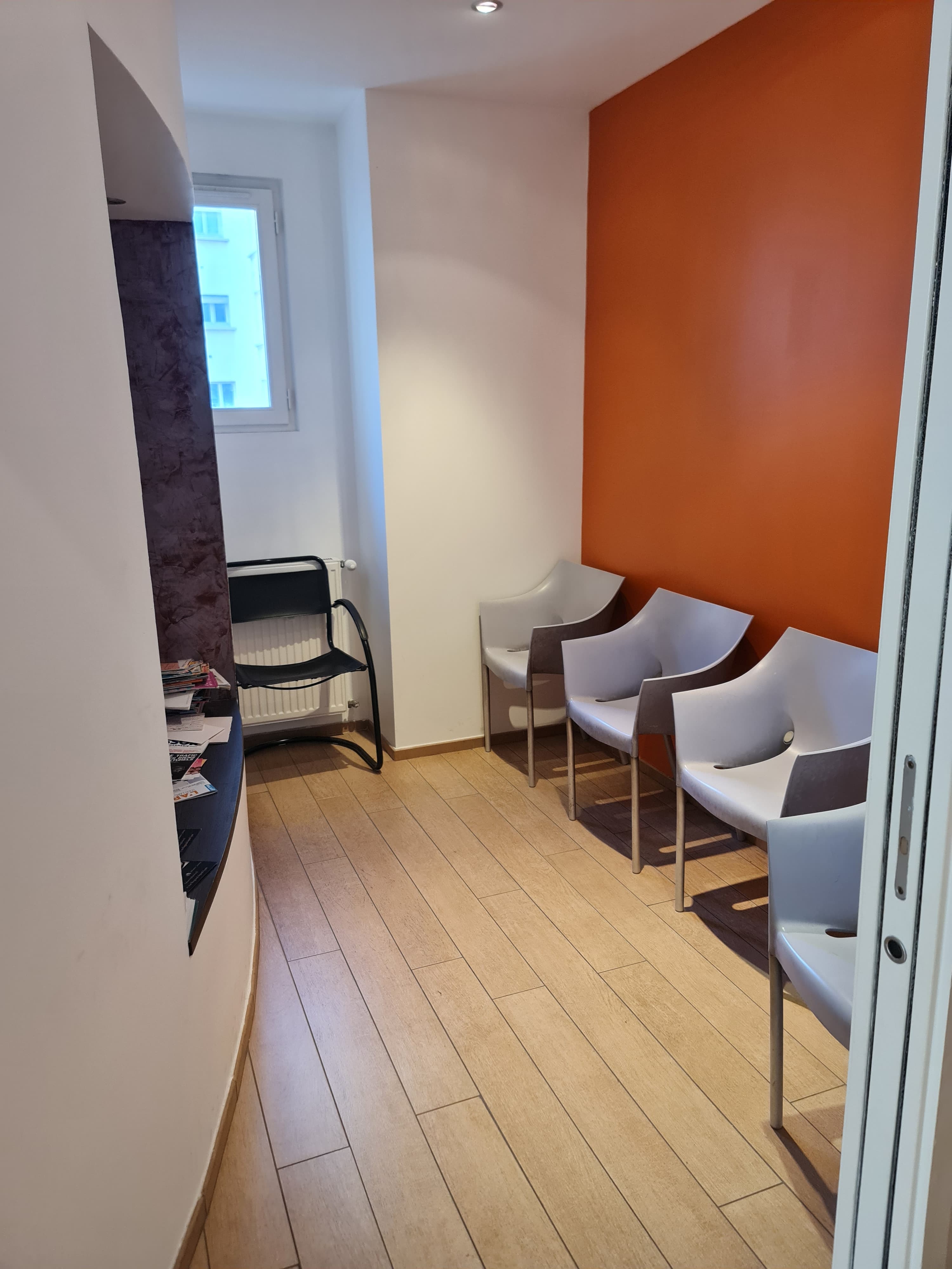 vends cabinet  et murs
