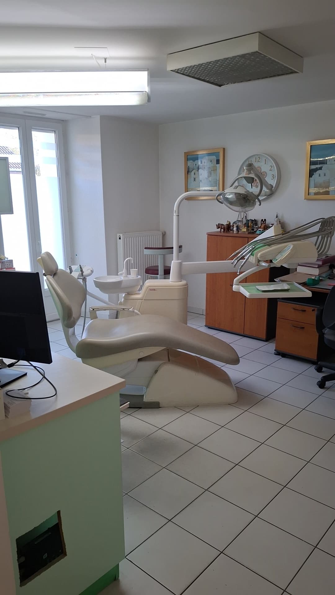 Vente cabinet dentaire ( cause retraite )