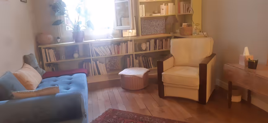 Belle salle de consultation à sous-louer à paris 11