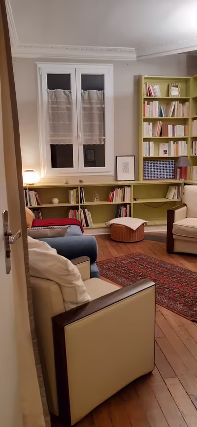 Belle salle de consultation à sous-louer à paris 11