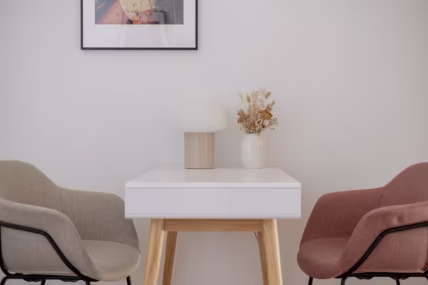 Location d'une pièce de consultation dans un cabinet meublé, bordeaux centre