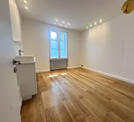 Location d une pièce au sein d un cabinet médical refait à neuf climatisé neuilly sur seine
