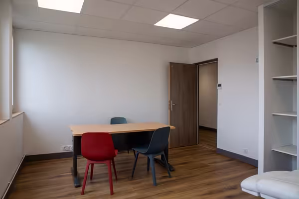 Hyper centre locaux neufs isolation phonique pmr avec point d'eau