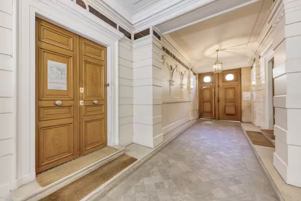 Cabinets à louer