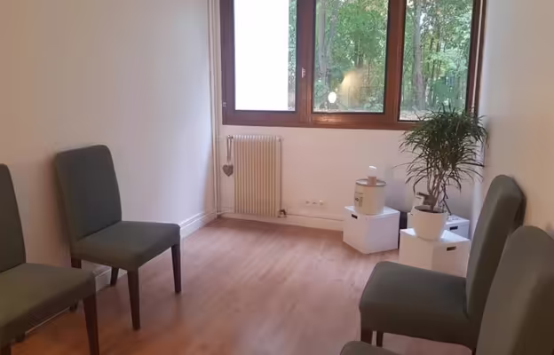 Offre de location de deux bureaux au sein d’un cabinet paramédical à la fontière de vaux le pénil / melun