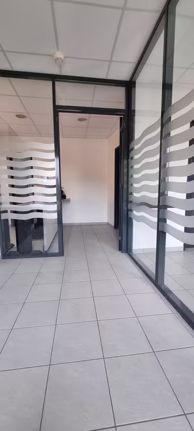 Libourne local disponible-excellente visibité-axe passant