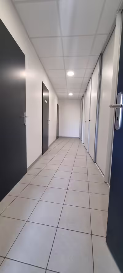 Libourne local disponible-excellente visibité-axe passant