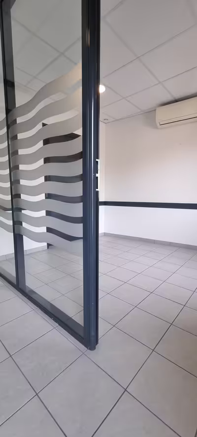 Libourne local disponible-excellente visibité-axe passant