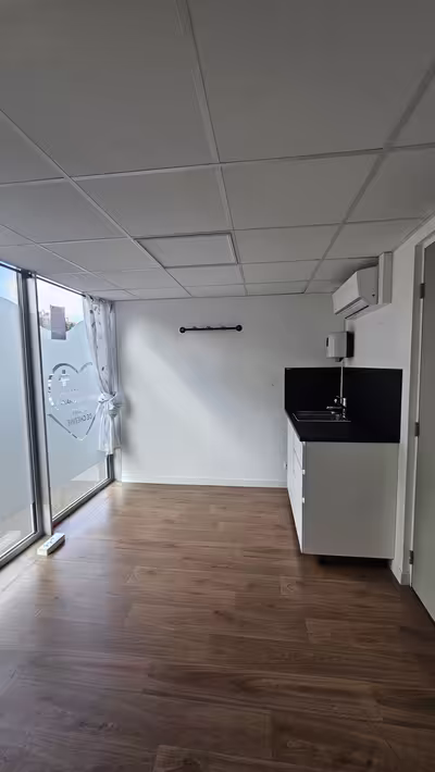 Cabinet à louer