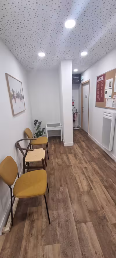 Salle 11.5m2 dans cabinet paramédical quartier st jacques / pirmil à nantes à partir du 01.04.2026