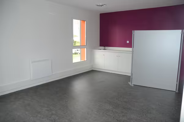 Local professionnel 100m2 mareuil sur lay
