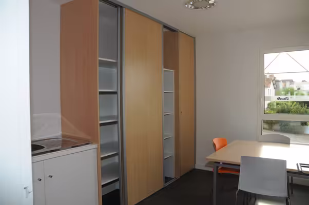 Local professionnel 100m2 mareuil sur lay