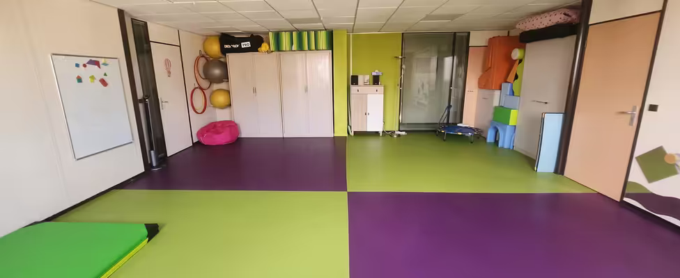 Belle salle lumineuse 45m2 pour activités ou consultations