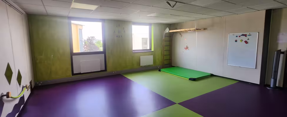 Belle salle lumineuse 45m2 pour activités ou consultations