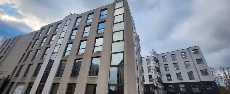 Belle salle lumineuse 45m2 pour activités ou consultations