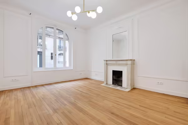 145m² à vendre rue de sèvres (duroc)