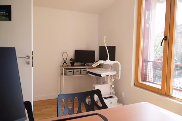 Location cabinet medical