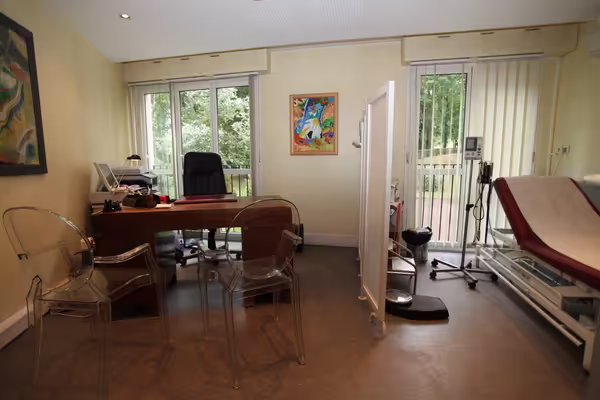 Sci vend pour 169 000 € locaux privatifs 96 m2 exclusivement autorisés à une activité libérale