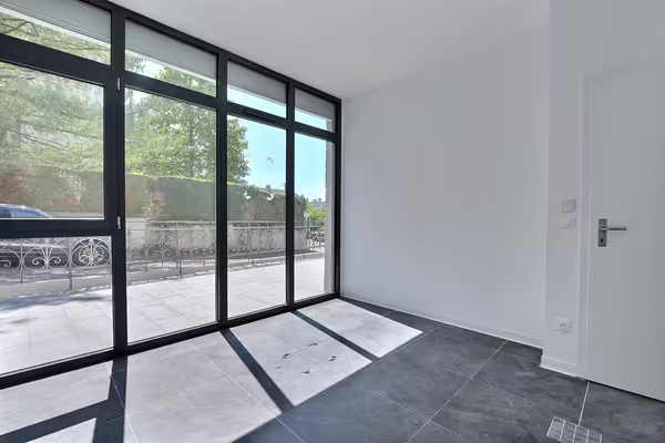 Alsace 68 - apt 5 pièces, 104 m2 avec terrasse de 90 m2. idéal activité libérale + habitation