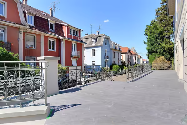 Alsace 68 - apt 5 pièces, 104 m2 avec terrasse de 90 m2. idéal activité libérale + habitation