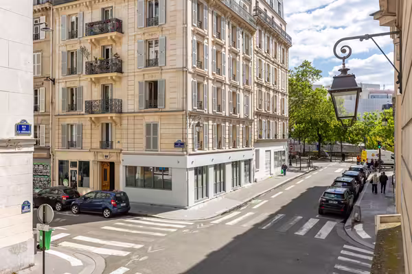 Paris 4e – Très belle surface pour professions libérales au cœur du quartier Arsenal.