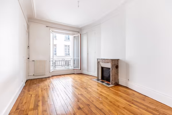Paris 4e – Très belle surface pour professions libérales au cœur du quartier Arsenal.