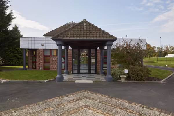 à louer – locaux professionnels au sein d’un pôle santé dynamique (22 m² et 40 m²)