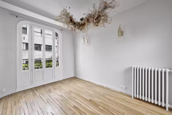 Mairie de vincennes. charmant local professionnel à louer de 49 m2