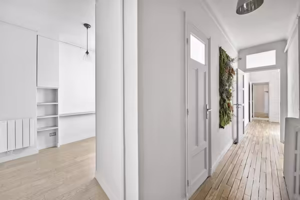 Mairie de vincennes. charmant local professionnel à louer de 49 m2