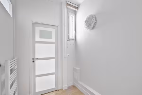 Mairie de vincennes. charmant local professionnel à louer de 49 m2