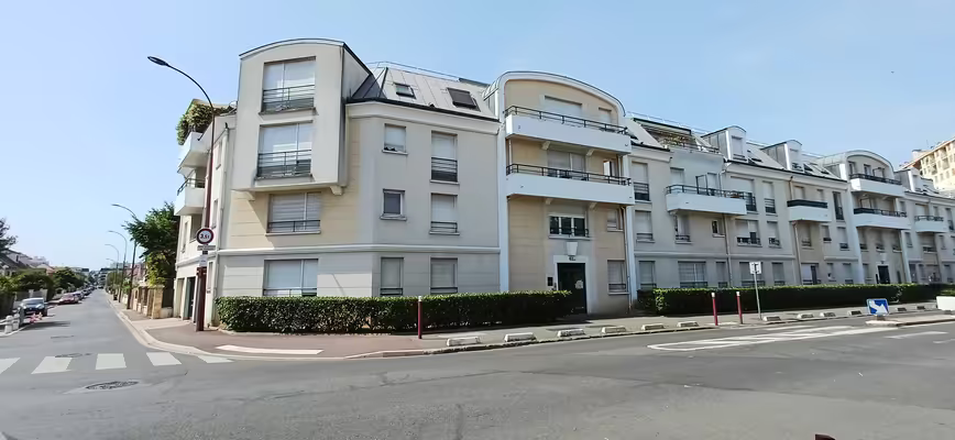 A vendre fresnes limite antony f4 de 75,5 m2 convertible cabinet médical ou paramédical