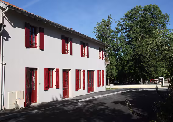 Poyanne — pôle de santé en centre-bourg — 5 cabinets de 15 à 28 m²