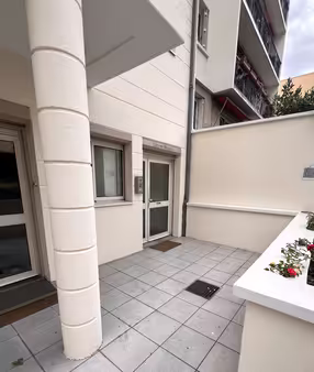Exclusivité ! Les Lilas (93) - A vendre - murs cabinet médical 125 m² coeur de ville